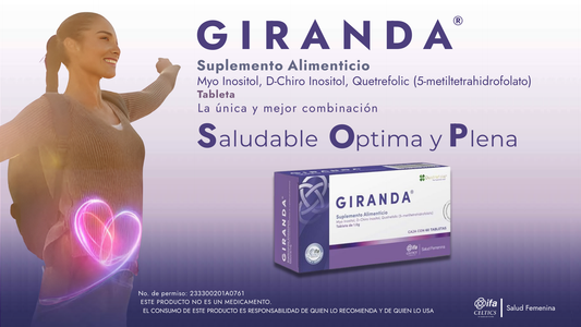 Mujer joven sonriente, representando salud hormonal y bienestar digestivo.